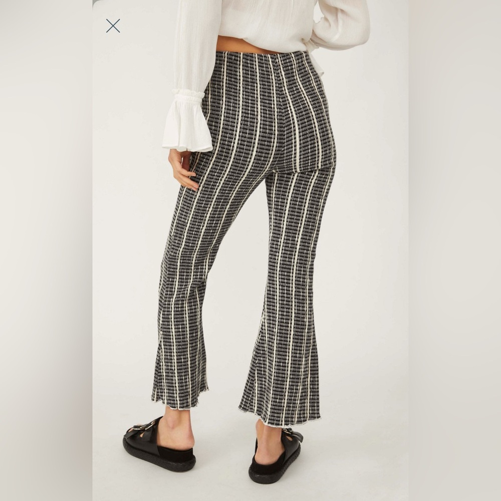 Fine Line Slim Pants - Picture 2 of 3